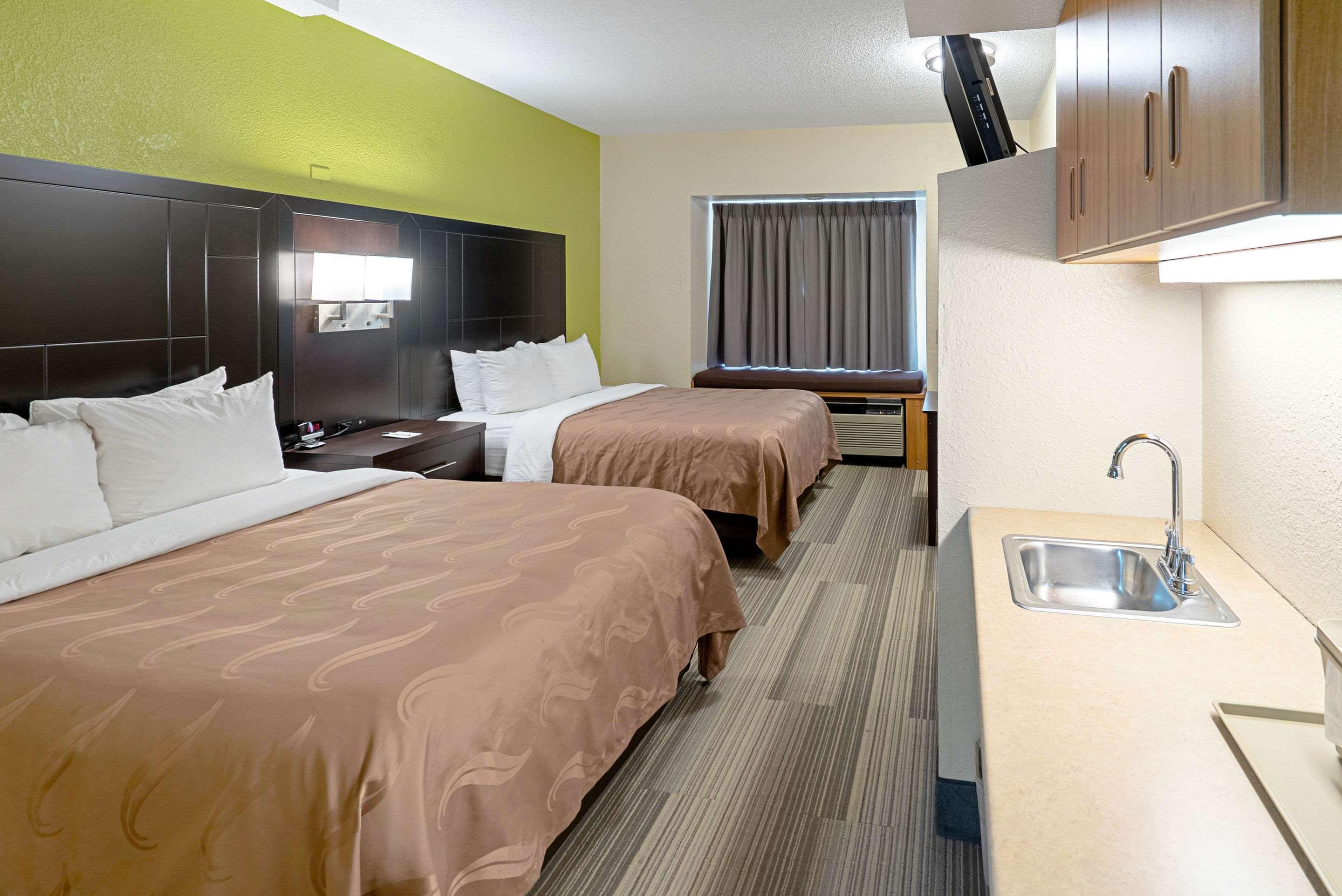 Quality Inn & Suites Robbinsville Exteriör bild