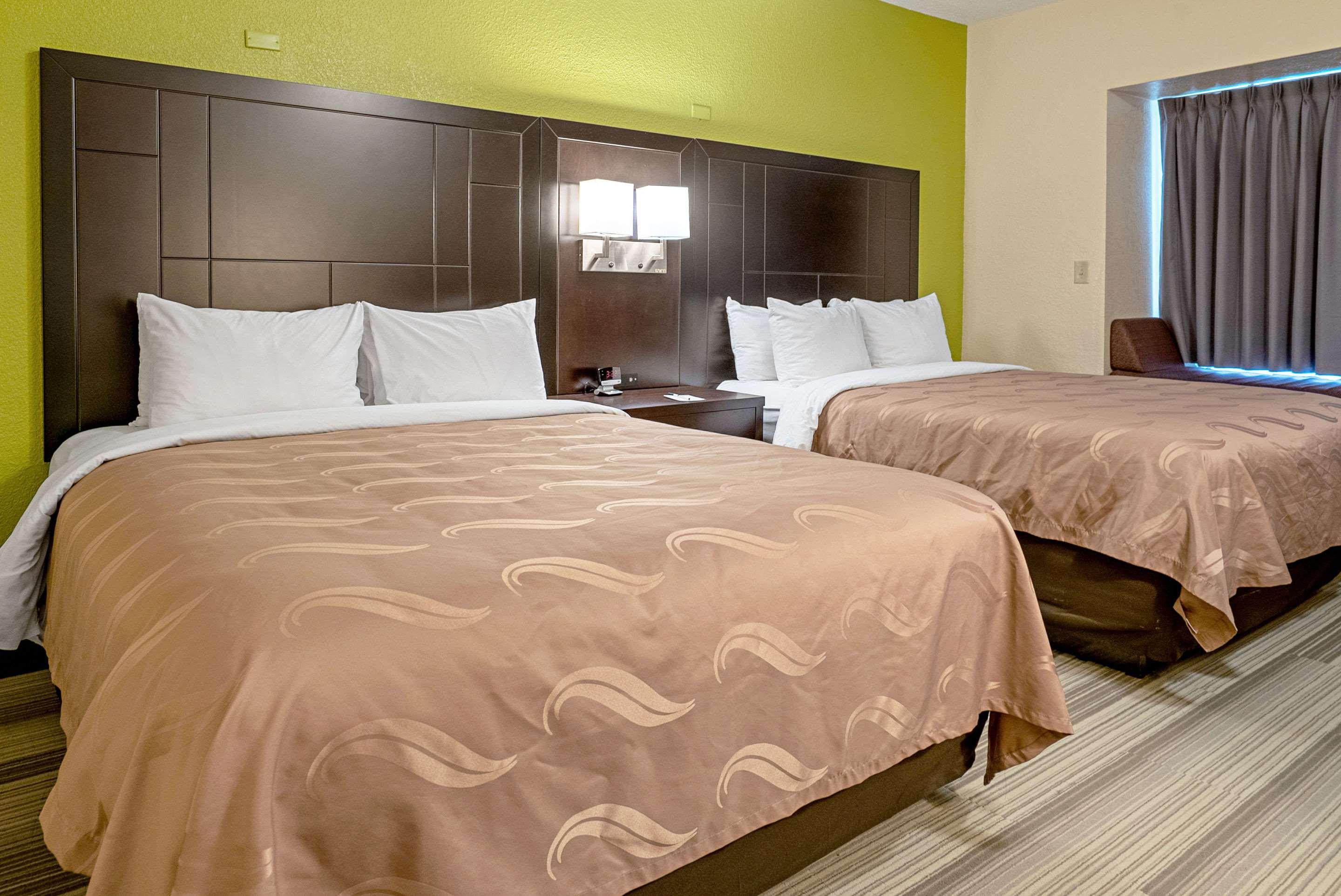 Quality Inn & Suites Robbinsville Exteriör bild