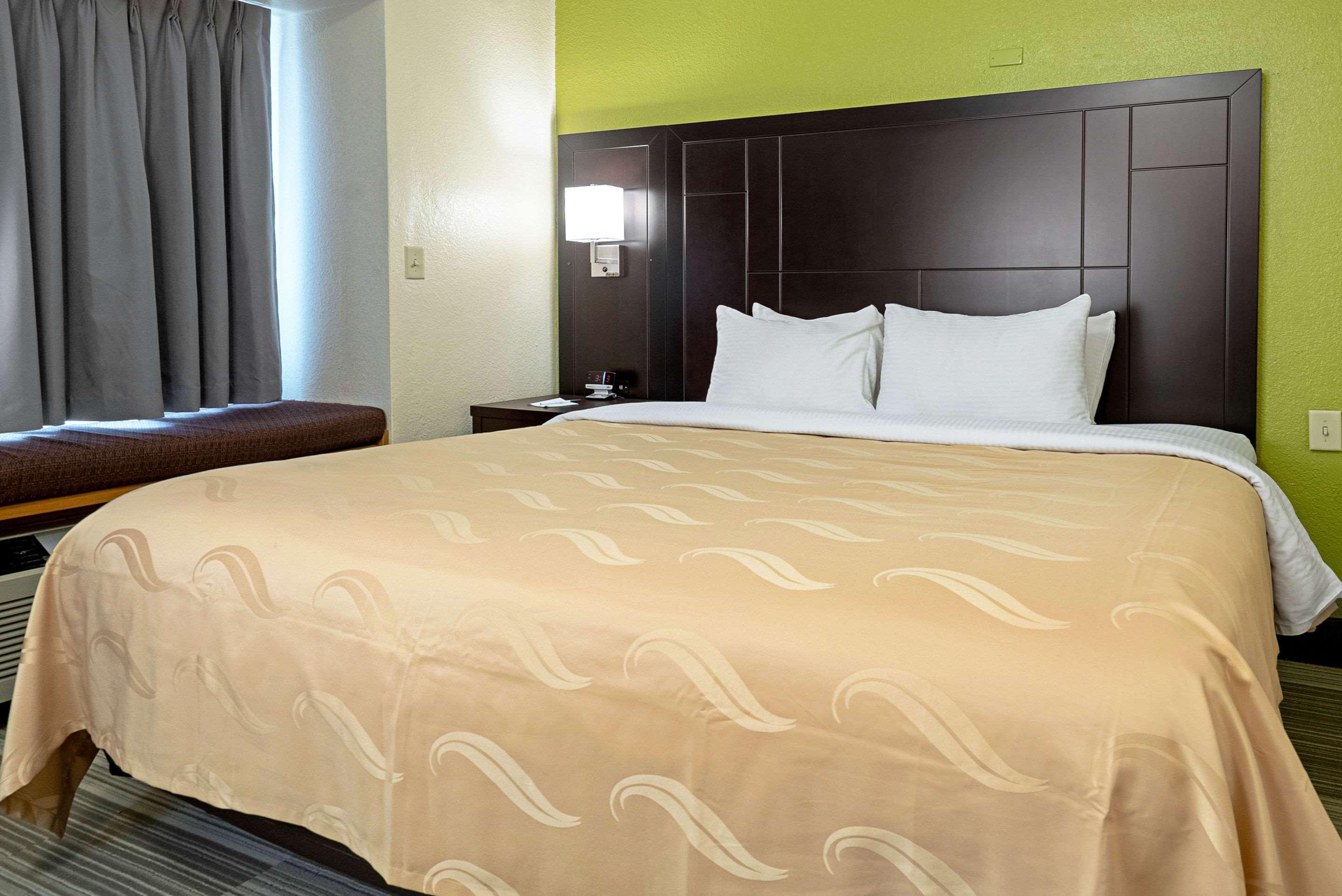 Quality Inn & Suites Robbinsville Exteriör bild