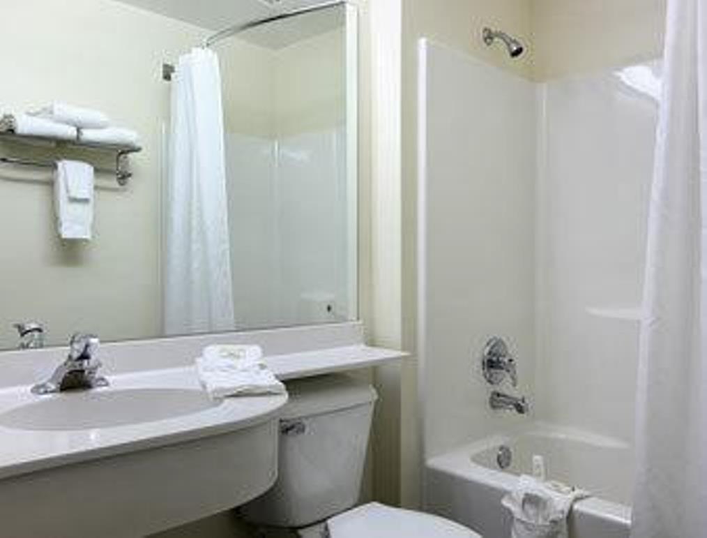 Quality Inn & Suites Robbinsville Exteriör bild