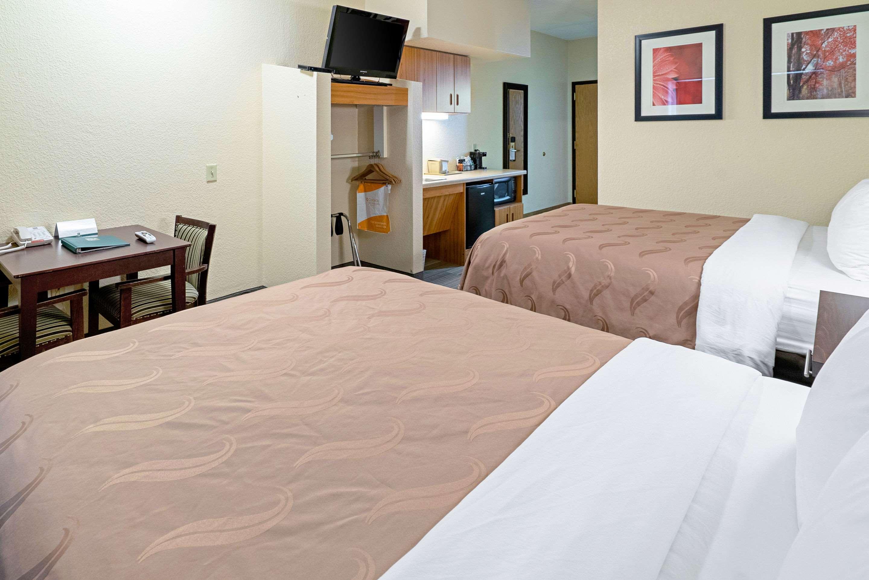 Quality Inn & Suites Robbinsville Exteriör bild