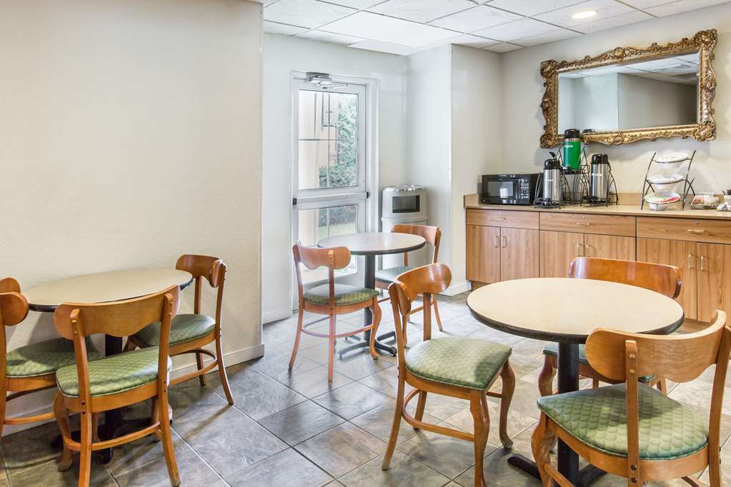 Quality Inn & Suites Robbinsville Bekvämligheter bild