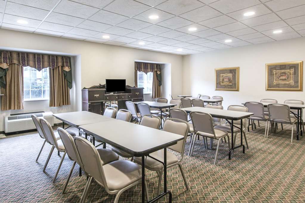 Quality Inn & Suites Robbinsville Bekvämligheter bild